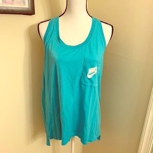 🔥3 for $10 SALE! EUC Nike blue racerback one pocket workout tank